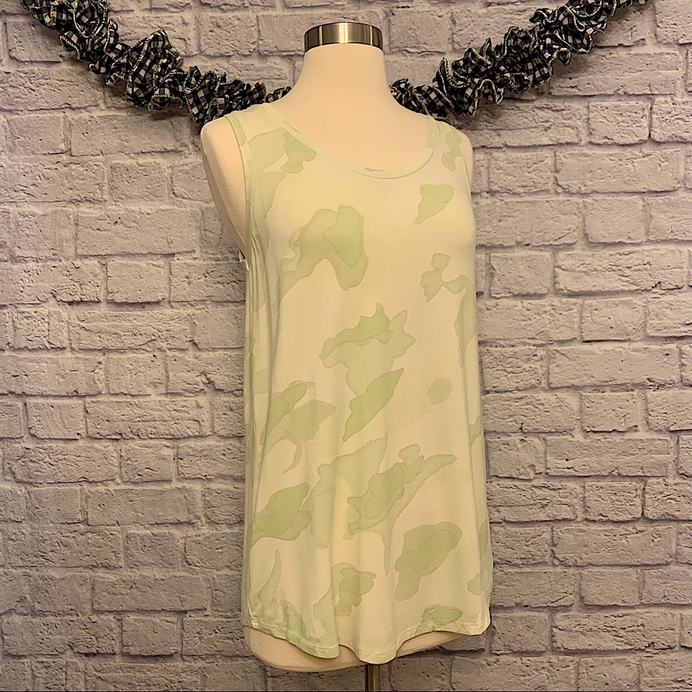❗️3/$20❗️H by Halston Tunic Tank Never Worn
